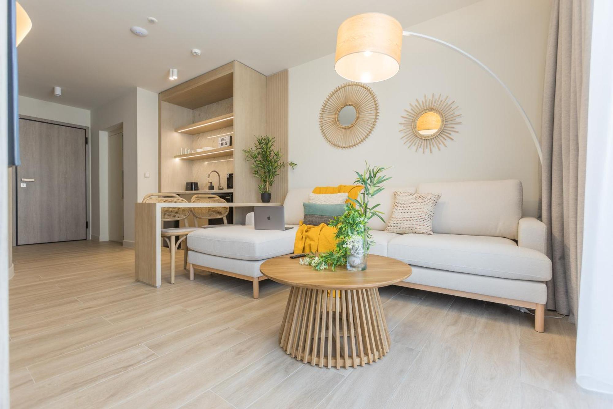 The Mediterranean Suites Piraeus Bagian luar foto