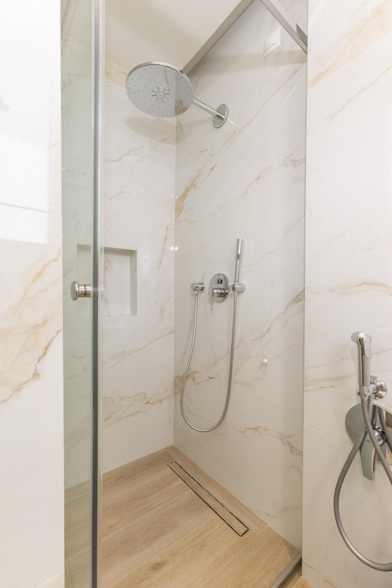 The Mediterranean Suites Piraeus Bagian luar foto