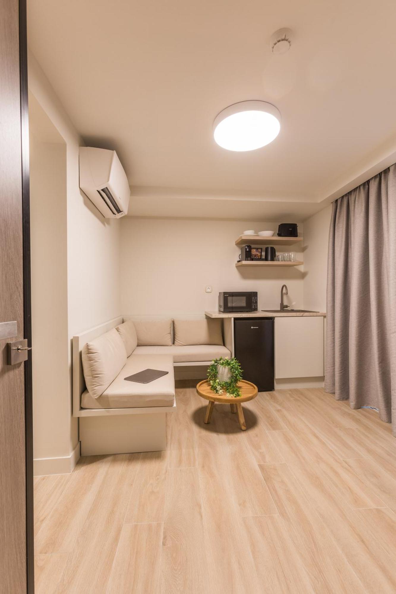 The Mediterranean Suites Piraeus Bagian luar foto
