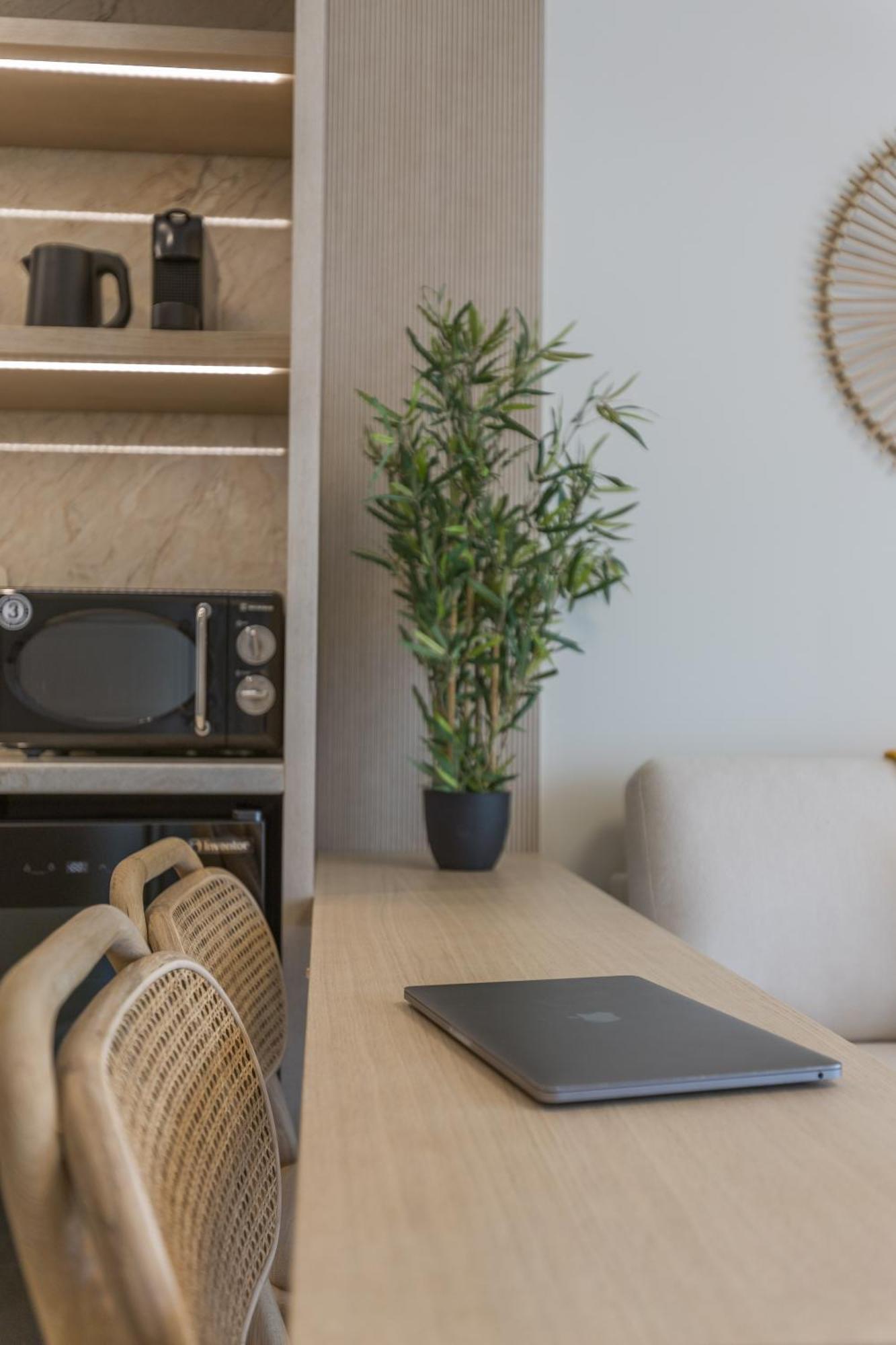 The Mediterranean Suites Piraeus Bagian luar foto