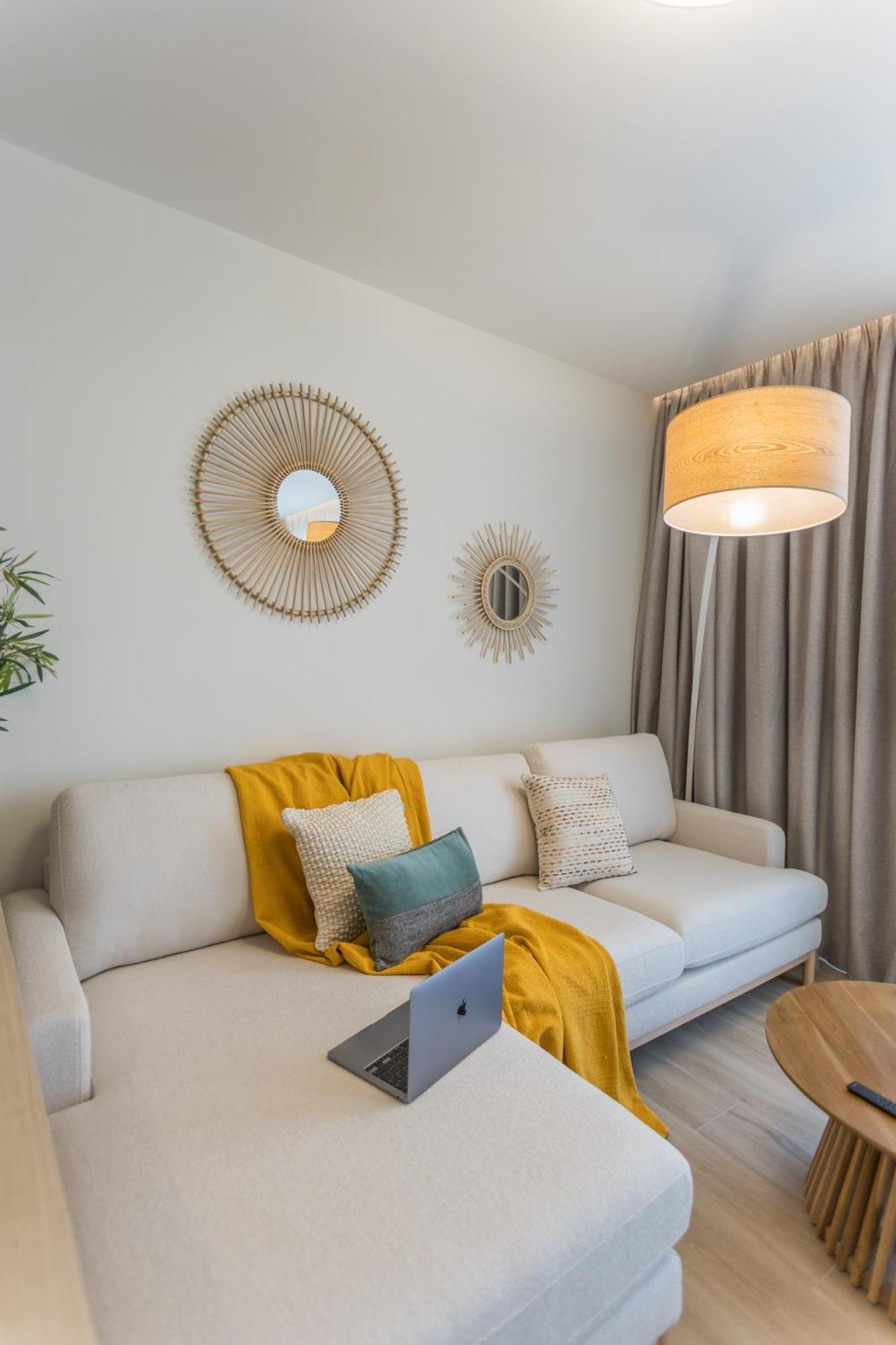 The Mediterranean Suites Piraeus Bagian luar foto