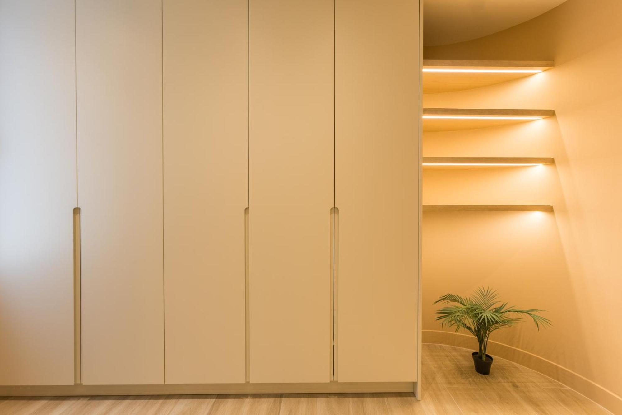 The Mediterranean Suites Piraeus Bagian luar foto