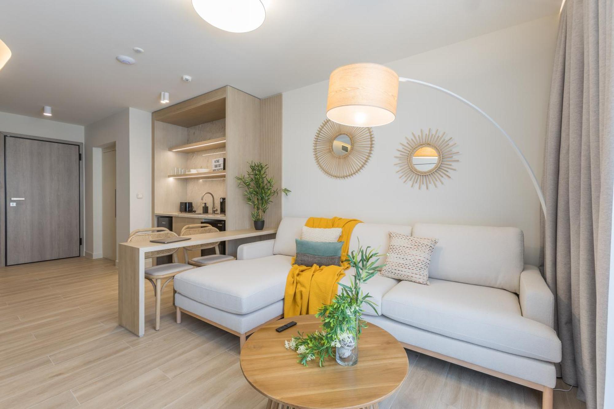 The Mediterranean Suites Piraeus Bagian luar foto