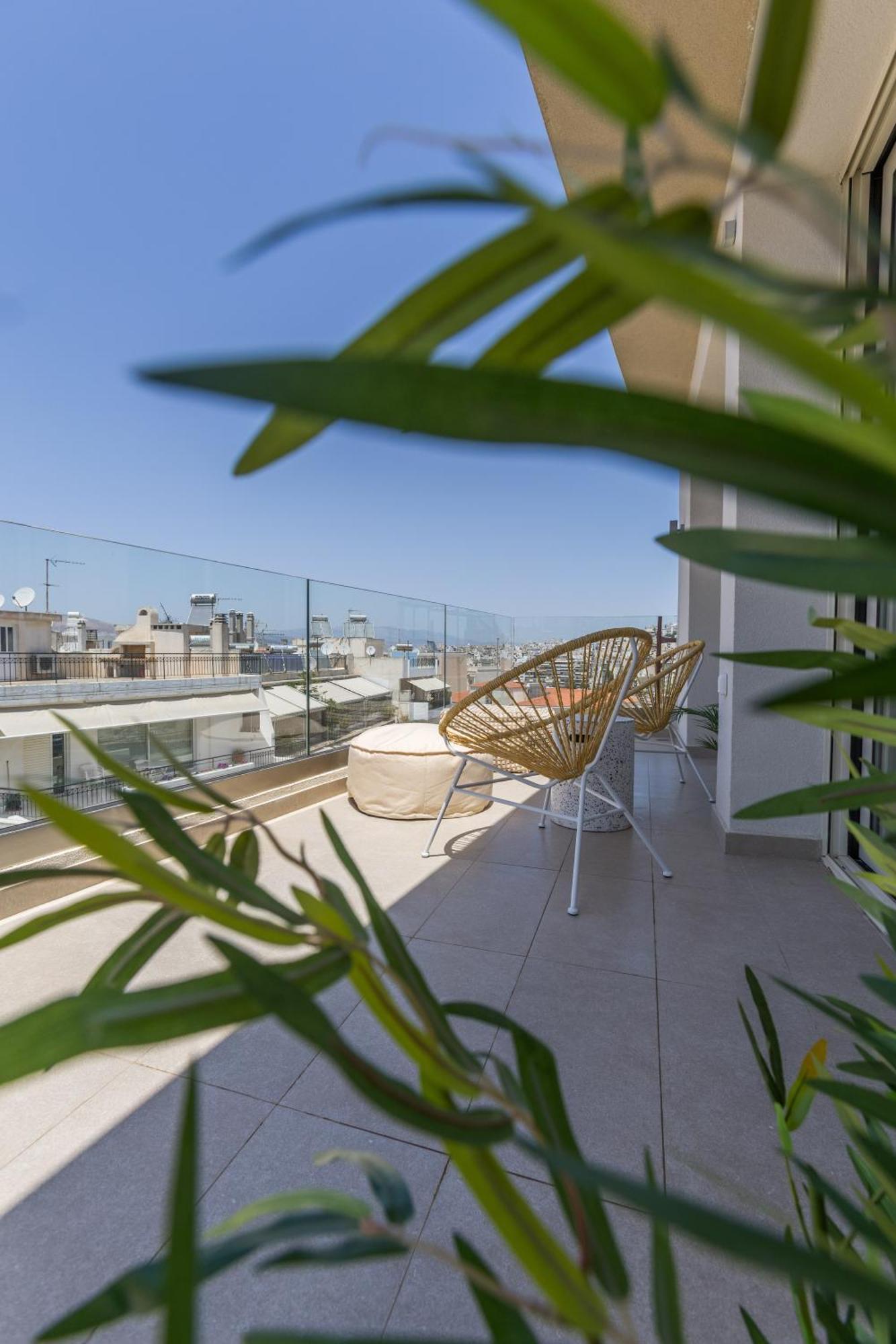 The Mediterranean Suites Piraeus Bagian luar foto